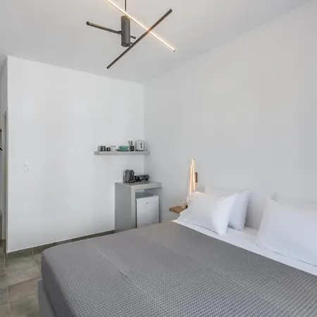 Michalis Studios Pollonia