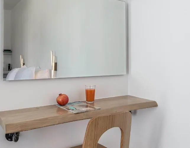 Michalis בית הארחה 4*