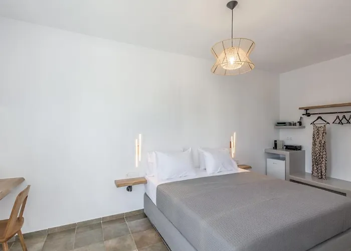 Michalis פולוניה